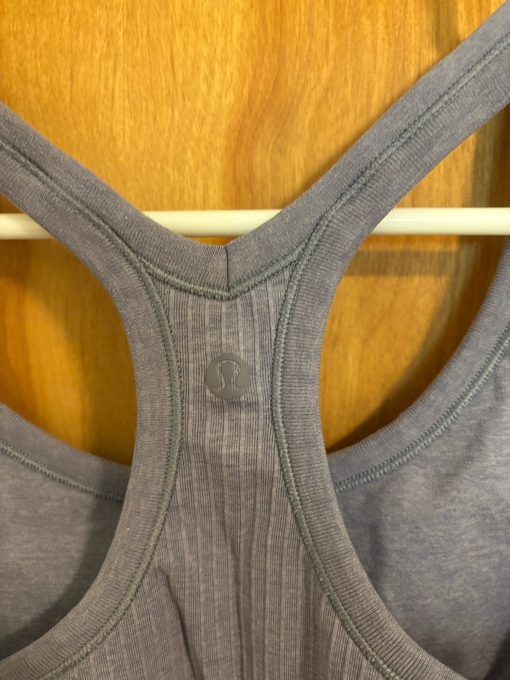 Lululemon EBB TO STREET TANK size:6 - Picture 5 of 5